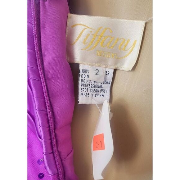 Tiffany prom dress - Picture 3 of 9